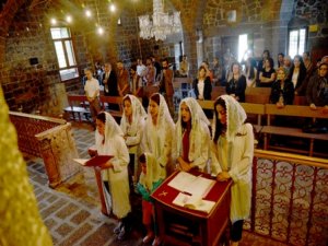 Diyarbakır’da Paskalya bayramı kutlandı