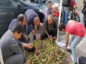 UÇKUN TEZGAHLARDAKİ YERİNİ ALDI