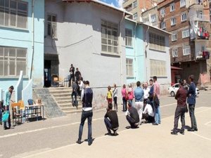 Diyarbakır'da 742 Bekçi Kadrosu İçin 5 Bin 630 Kişi Başvurdu