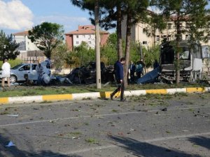 Bombalı saldırı: 3 ölü, 22 yaralı