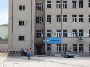 Saldırı yüzünden eğitime ara verildi