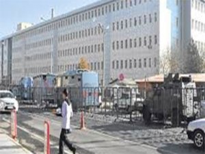 Adliyenin 4. katından atlayan zanlı hayatını kaybetti