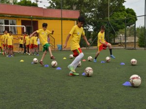 BÜYÜKŞEHİRDEN MAHALLELERDE ÜCRETSİZ SPOR KURSLARI
