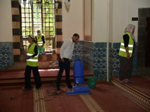 DİYARBAKIR’DAKİ CAMİLERDE RAMAZAN TEMİZLİĞİ BAŞLADI