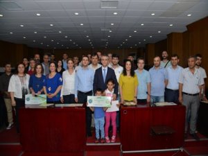 Atık pil toplayan öğrencilere ödül