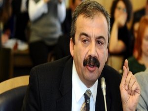 Sırrı Süreyya Önder: Hükümet 2.5 ay önce PKK'ye çözüm çağrısı yaptı, Erdoğan engelledi!