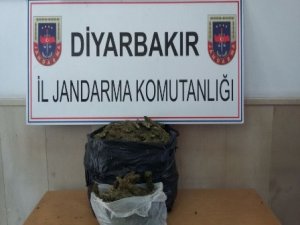 52 KİLO ESRAR ELE GEÇİRİLDİ