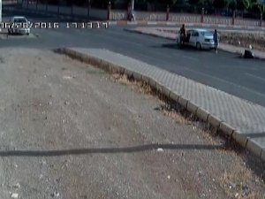 Bir kişi, uzun namlulu silahlarla ortağını kaçırmak istedi