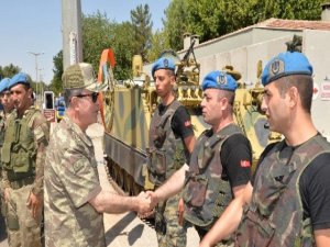 Orgeneral Akar ve Kuvvet Komutanları Bayramın İlk Gününde Diyarbakır'da