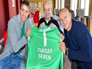 Efsane kaleci Turgay Şeren hayatını kaybetti