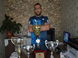 Sur’un şampiyon güvercinleri