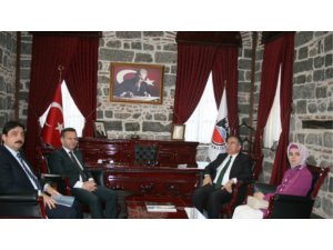 İsmet Yılmaz: Bölgede yaşanan olaylarda 100 Okulumuza Zarar Verildi