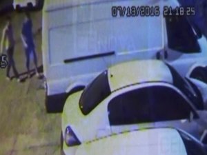 Terlikli hırsızlar 5 dakikada 5 bin TL’lik gıda malzemesi çaldı