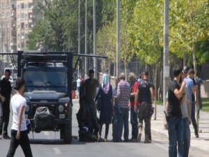 Diyarbakır'da Şüpheli Çanta Alarmı