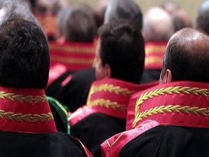 Silvan'da İki Hakim Tutuklandı