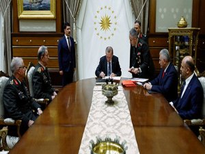 Başbakan yardımcıları ve 3 bakan da artık YAŞ üyesi