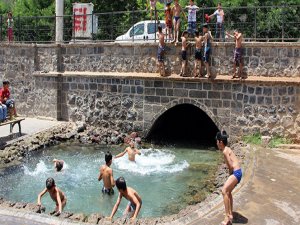 Diyarbakır'da Termometreler 51 Dereceyi Gösterdi