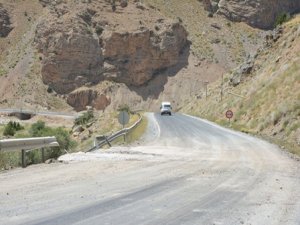 Van Çatak karayolunda patlama
