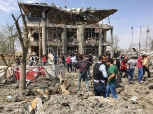 Diyarbakır'da Bombalı Araçla Saldırı