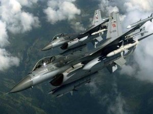 Türk uçakları YPG'yi vuruyor