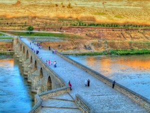 On Gözlü Köprü’ye yoğun ilgi