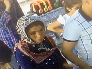 Kalabalığı Fırsat Bilen Kadın, Telefoncuyu Dolandırdı