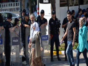 Polis, Dbp'lilerin Açık Alanda Açıklama Yapmasına İzin Vermedi
