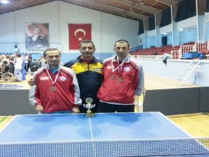 Hakkari masa tenisinde Türkiye üçüncüsü oldu