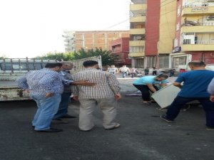 Bağlar'da Sokağa Atılan Özürlü Aileye İlçe Emniyet Müdürü ve Sydv Müdürü Sahip Çıktı