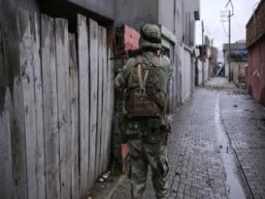 Cizre'de 2 canlı bomba öldürüldü