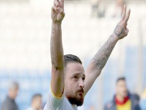 "Deniz Naki'nin dosyası 1 günde açıldı, linççilerin 6 aydır açılmadı"