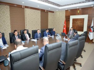 Vali Aksoy, OSB toplantısına başkanlık etti