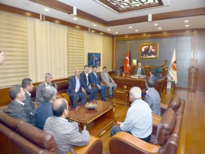 Vali Aksoy muhtarları kabul etti