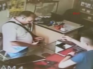 Diyarbakır Av Malzemeleri Satan Işyerinden Kuru Sıkı Silahı Çaldı