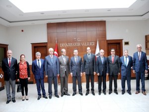 VALİ AKSOY, PTT ÇALIŞANLARINI MAKAMINDA KABUL ETTİ