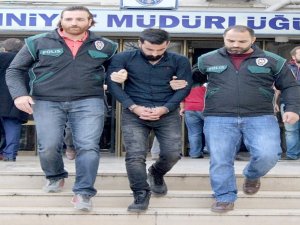 Benzin deposundan 12 kilo esrar çıktı