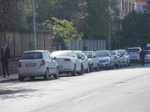 Cadde ve sokaklardaki park ücreti kaldırıldı
