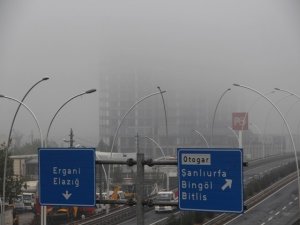 Diyarbakır’ı sis kapladı