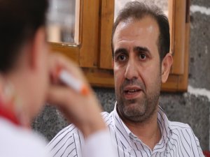 “Hükümet Kürt sorunu yokmuş gibi davranıyor”