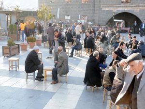 Güneşi gören çıktı!