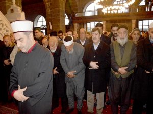 Diyarbakır’da şehitler için gıyabi cenaze namazı kılındı