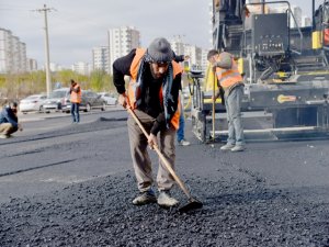 Asfalt çalışmaları aralıksız sürüyor