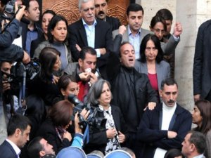 Polisler şikayetçi oldu Baydemir’e dava açıldı