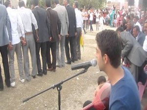 Düğünlerde 'siyasi parça' çalma yasağı