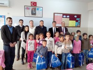 Ergani’de yardıma muhtaç öğrencilere anlamlı yardım