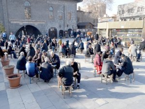 Anayasa değişikliğini STK temsilcilerine ve halka sorduk
