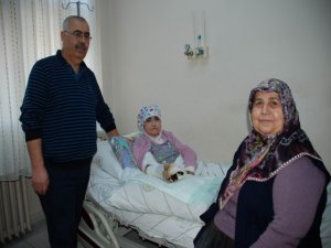 Kocaeli’nde yaşayan 34 yaşındaki Aslı Serim, kelebek hastalığı ile doğdu