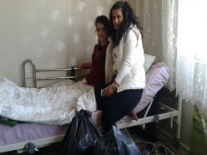 Güneydoğu Engelli Hakları Derneği'nden yatağa mahkum kıza destek