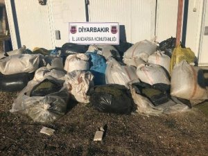 Lice’de 1 ton esrar ele geçirildi