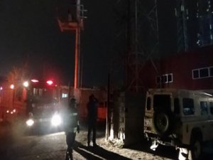 Baz istasyonlarına molotoflu saldırı